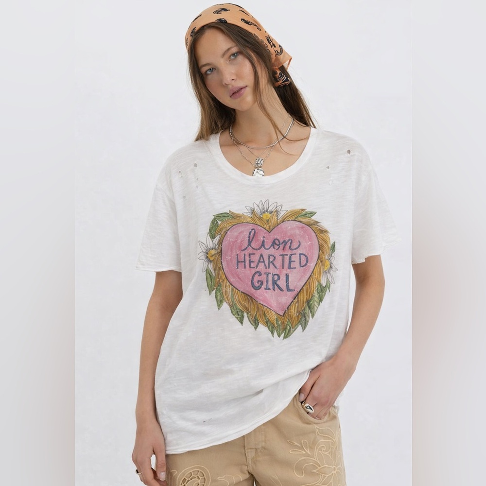 A RARE BIRD LION HEARTED GIRL TEE